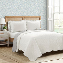 Load image into Gallery viewer, Coastal Chic Scalloped Edge Reversible Quilt 3 Piece Set
