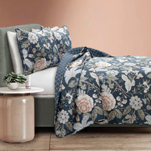 Carregar imagem no visualizador da galeria, Sydney 3 Piece Quilt Set
