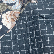 Cargar imagen en el visor de la galería, Sydney 3 Piece Quilt Set
