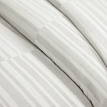 Cargar imagen en el visor de la galería, Sawyer Modern Broken Stripe Duvet Cover 3 Piece Set
