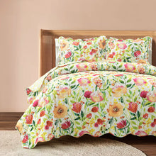 Load image into Gallery viewer, Leilani Watercolor Scallop Edged Floral 3 Piece Quilt Set
