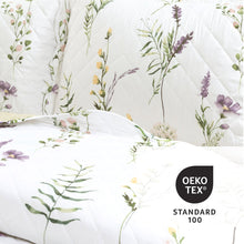 Load image into Gallery viewer, Watercolor Wildflower Scallop Edge Floral 3 Piece Quilt Set
