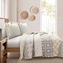 Load image into Gallery viewer, Bohemian Stripe Quilt 3 Piece Set
