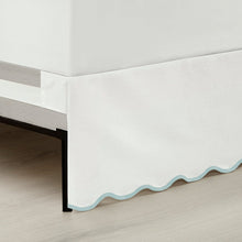 Cargar imagen en el visor de la galería, Coastal Chic Scalloped Edge Bed Skirt
