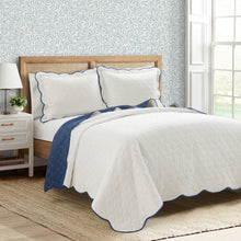 Cargar imagen en el visor de la galería, Coastal Chic Scalloped Edge Reversible Quilt 3 Piece Set
