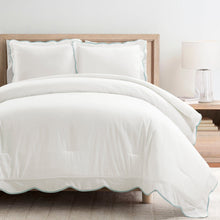 Cargar imagen en el visor de la galería, Coastal Chic Scalloped Edge 3 Piece Comforter Set
