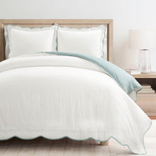 Cargar imagen en el visor de la galería, Coastal Chic Scalloped Edge 100% Cotton Reversible Duvet Cover Set
