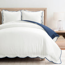 Cargar imagen en el visor de la galería, Coastal Chic Scalloped Edge 100% Cotton Reversible Duvet Cover Set
