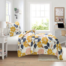 Load image into Gallery viewer, Lucia Abstract Floral Cotton Quilt Set
