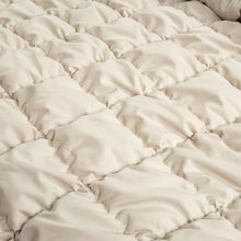 Cargar imagen en el visor de la galería, Puff Comforter Set
