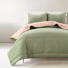 Carregar imagem no visualizador da galeria, Oslo Soft Reversible Quilted Comforter Set
