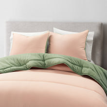 Cargar imagen en el visor de la galería, Oslo Soft Reversible Quilted Comforter Set
