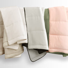 Cargar imagen en el visor de la galería, Oslo Soft Reversible Quilted Comforter Set
