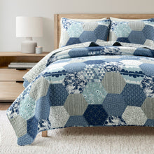 Carregar imagem no visualizador da galeria, Briley Quilt 3 Piece Set
