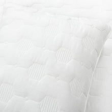 Cargar imagen en el visor de la galería, Hexagon Honeycomb Textured Cotton Quilt 3 Piece Set
