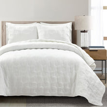 Carregar imagem no visualizador da galeria, Hexagon Honeycomb Textured Cotton Quilt 3 Piece Set
