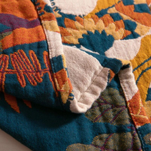 Cargar imagen en el visor de la galería, Cosy Haven Cotton Quilt
