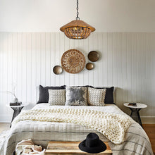 Carregar imagem no visualizador da galeria, 2-Light Farmhouse Pendant Light with Wood Beads
