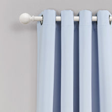 Carregar imagem no visualizador da galeria, Insulated Grommet Blackout Window Curtain Panel Set
