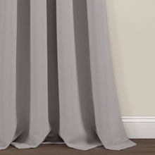 Carregar imagem no visualizador da galeria, Insulated Grommet Blackout Window Curtain Panel Set
