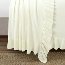 Cargar imagen en el visor de la galería, Reyna Soft Knitted Ruffle Blanket/Coverlet
