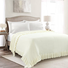 Cargar imagen en el visor de la galería, Reyna Soft Knitted Ruffle Blanket/Coverlet
