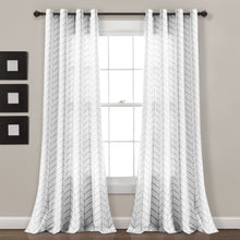 Carregar imagem no visualizador da galeria, Calia Chevron Geo Window Curtain Panels Set
