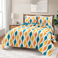 Carregar imagem no visualizador da galeria, Mid Century Geo Reversible Quilt 3 Piece Set
