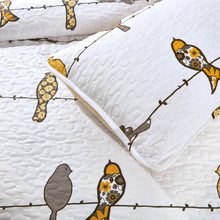 Carregar imagem no visualizador da galeria, Rowley Birds Quilt 7 Piece Set
