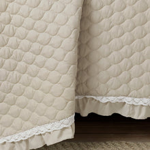 Load image into Gallery viewer, Ella Ruffle Lace 3 Piece Quilt Set
