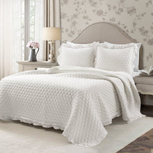 Load image into Gallery viewer, Ella Ruffle Lace 3 Piece Quilt Set
