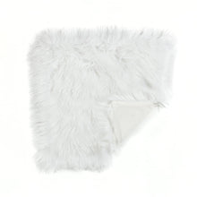 Cargar imagen en el visor de la galería, Mongolian Luca Soft Faux Fur Decorative Pillow Cover
