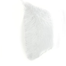 Cargar imagen en el visor de la galería, Mongolian Luca Soft Faux Fur Decorative Pillow Cover
