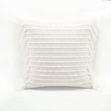 Cargar imagen en el visor de la galería, Linear Tassel Cotton Decorative Pillow Cover
