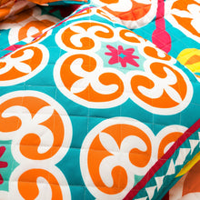 Cargar imagen en el visor de la galería, Boho Floral Reversible 3 Piece Quilt Set
