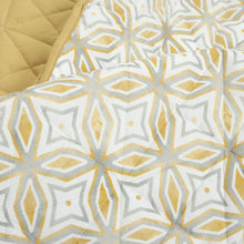 Cargar imagen en el visor de la galería, Mid Century Modern Geo Reversible Quilt 3 Piece Set
