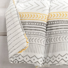 Carregar imagem no visualizador da galeria, Hygge Geo Throw
