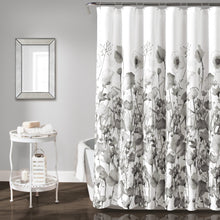 Cargar imagen en el visor de la galería, Zuri Flora Shower Curtain
