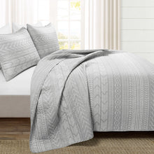 Carregar imagem no visualizador da galeria, Hygge Geo Quilt 3 Piece Set
