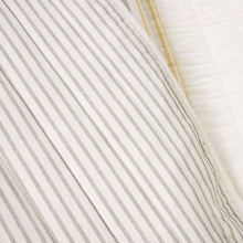 Cargar imagen en el visor de la galería, Farmhouse Stripe Reversible Cotton Quilt Set
