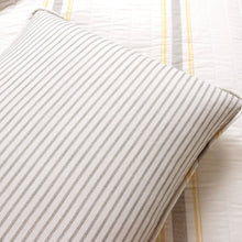 Carregar imagem no visualizador da galeria, Farmhouse Stripe Reversible Cotton Quilt Set
