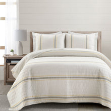 Cargar imagen en el visor de la galería, Farmhouse Stripe Reversible Cotton Quilt Set
