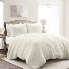 Cargar imagen en el visor de la galería, Emma Faux Fur Comforter Set
