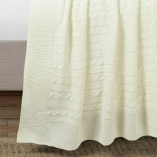 Carregar imagem no visualizador da galeria, Cable Soft Knitted Blanket/Coverlet
