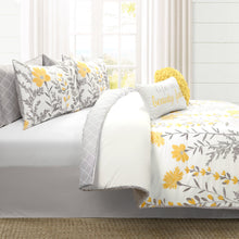 Cargar imagen en el visor de la galería, Aprile Reversible Comforter 8 Piece Set
