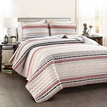 Carregar imagem no visualizador da galeria, Southwest Stripe Reversible 3 Piece Quilt Set
