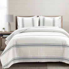 Cargar imagen en el visor de la galería, Farmhouse Stripe Reversible Cotton Quilt Set
