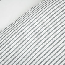 Cargar imagen en el visor de la galería, Farmhouse Stripe Reversible Comforter Set
