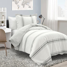 Carregar imagem no visualizador da galeria, Farmhouse Stripe 100% Cotton Duvet Cover Set
