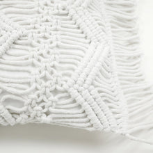 Carregar imagem no visualizador da galeria, Studio Chevron Macrame Decorative Pillow Cover
